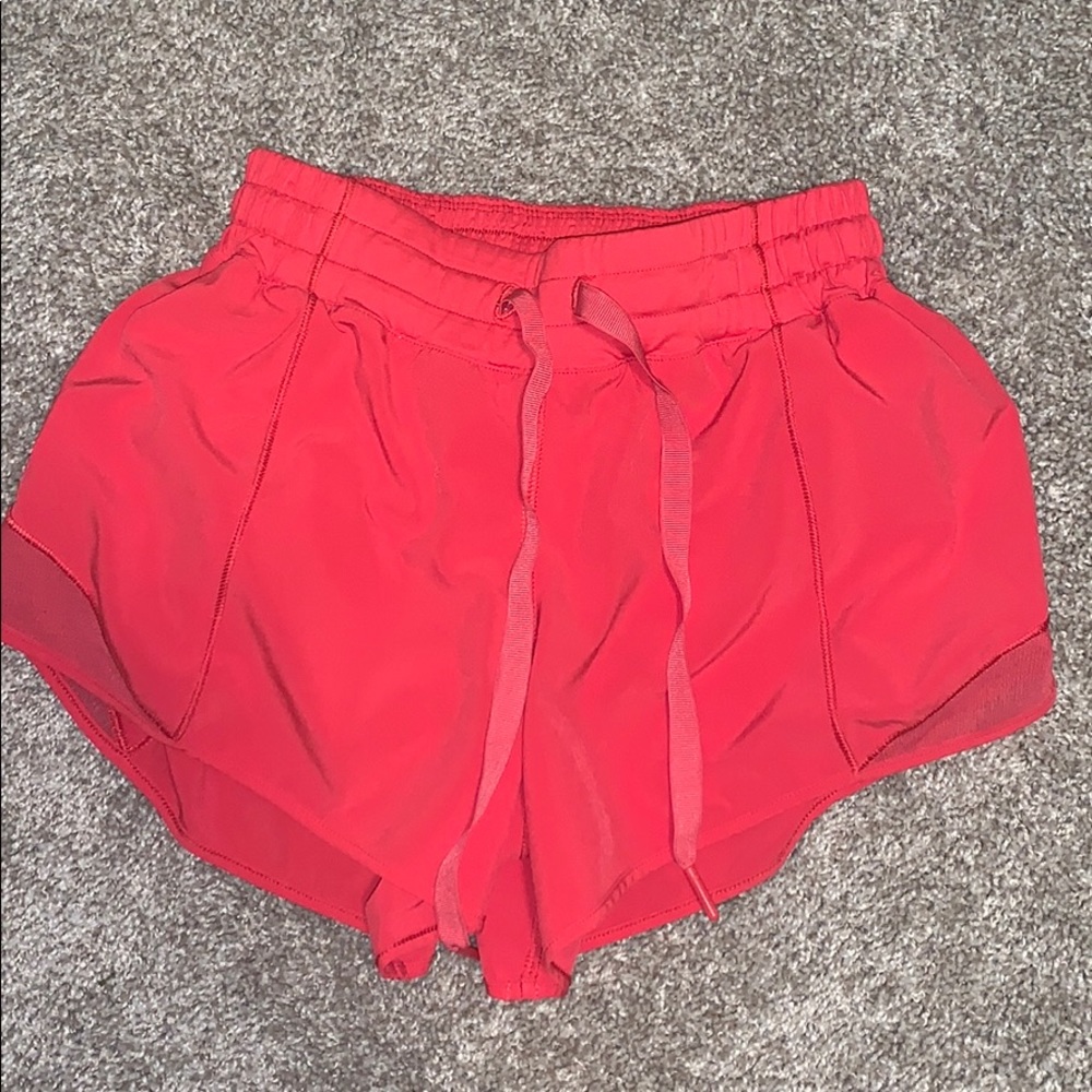lululemon size 4 hotty hot shorts